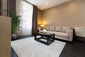 Dominic & Smart Luxury Suites Republic Square