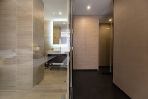 Dominic & Smart Luxury Suites Republic Square