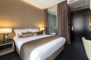 Dominic & Smart Luxury Suites Republic Square