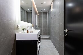Dominic & Smart Luxury Suites Republic Square