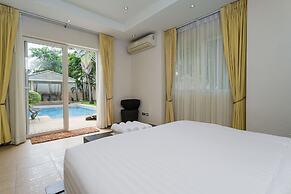 Luxury Pool Villa SRV