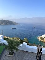 Petradi Hotel