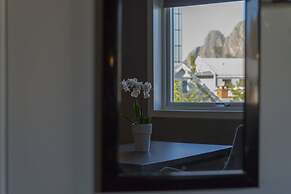 Fast Hotel Svolvær