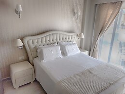 Alexandros Villa
