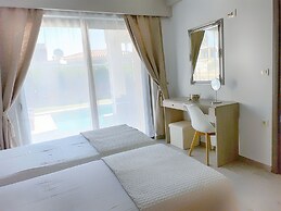 Alexandros Villa