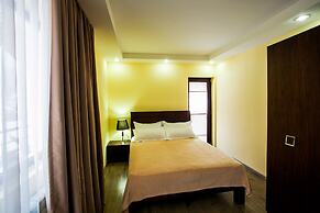 Crystal Hill Villas