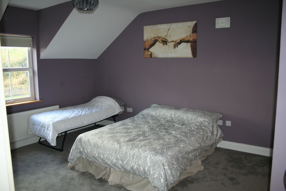 Lios Mór - 5 bed self catering house