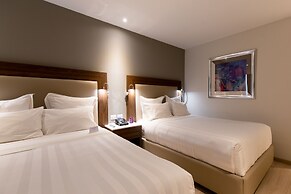 HS HOTSSON Hotel Irapuato