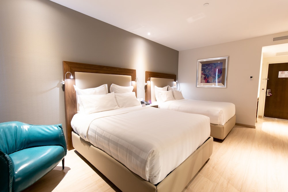 HS HOTSSON Hotel Irapuato