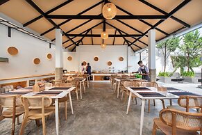 Ai Pai Hotel