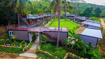 Baan Boom Boxes