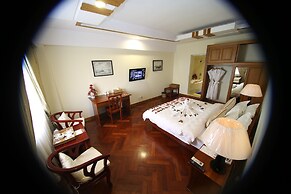 Shwe Htee Hotel