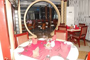 Nemax Royal Hotel