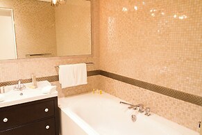 Dukley Hotel & Resort