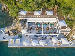 Dukley Hotel & Resort