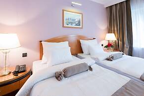 Sterling Hotel