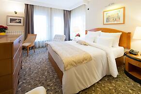 Sterling Hotel