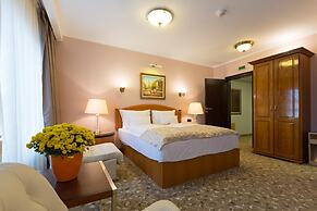 Sterling Hotel
