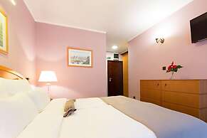 Sterling Hotel