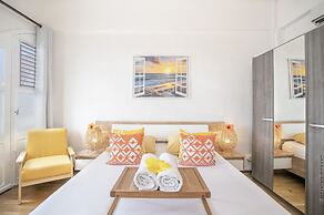 Foyal Suites