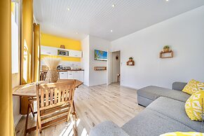 Foyal Suites