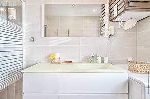 Foyal Suites