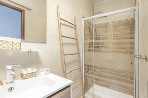Foyal Suites