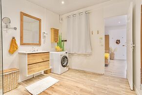 Foyal Suites