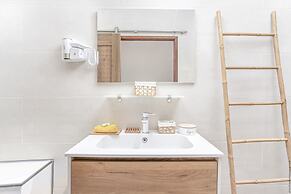 Foyal Suites