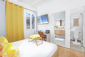 Foyal Suites