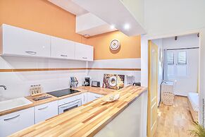 Foyal Suites