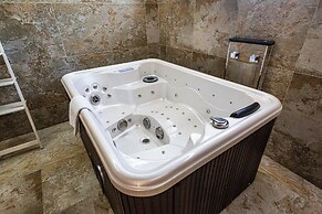 Libentia Hotel & Pool Villa
