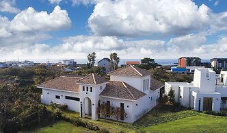 Libentia Hotel & Pool Villa