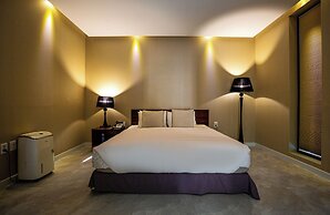 Libentia Hotel & Pool Villa
