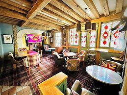 The Ostrich Inn