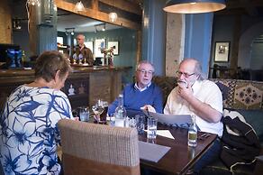 The Ostrich Inn