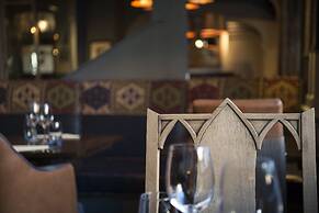 The Ostrich Inn