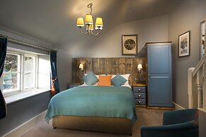 The Ostrich Inn