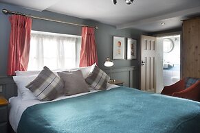 The Ostrich Inn