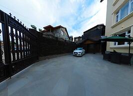 Clarks Inn Srinagar