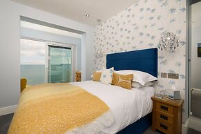 Channel View Hotel