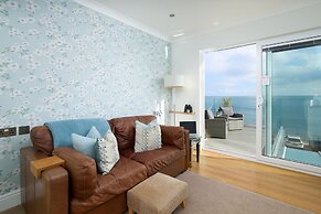 Channel View Hotel