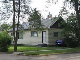 Canora Cozy Cottage