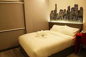 City Edge Hotel