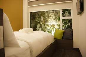 City Edge Hotel