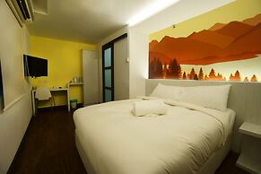 City Edge Hotel