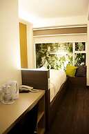 City Edge Hotel