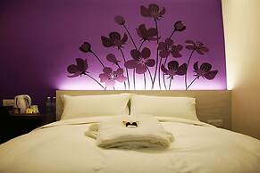 City Edge Hotel