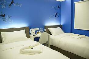 City Edge Hotel