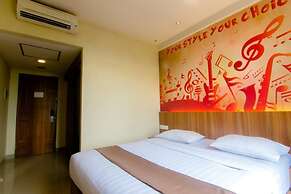 Front One Hotel Purwodadi